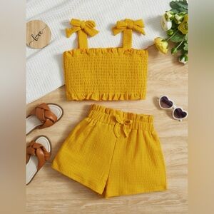 SHEIN Tween Girl Bow Shoulder Frill Trim Shirred Cami Top & Shorts